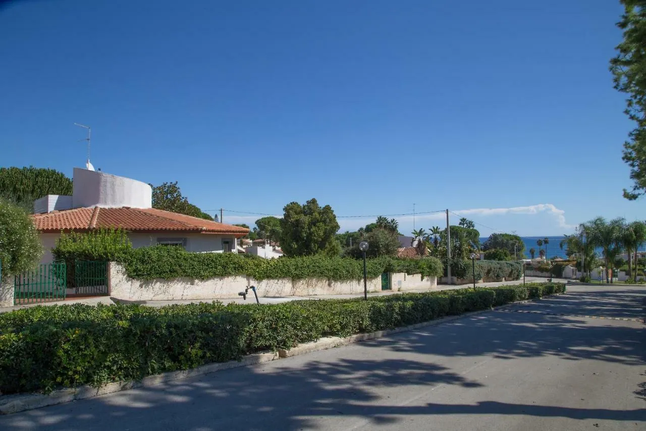 Villa Iaia Fontane Bianche Italy